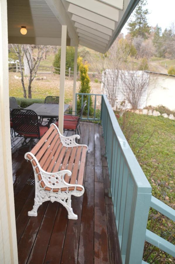 Beautiful 3 Bedroom Home Located Near Yosemite Oakhurst Ngoại thất bức ảnh