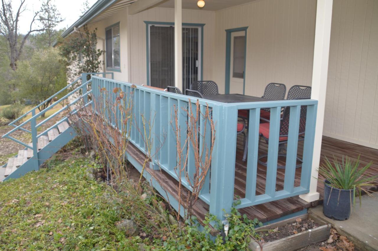 Beautiful 3 Bedroom Home Located Near Yosemite Oakhurst Ngoại thất bức ảnh